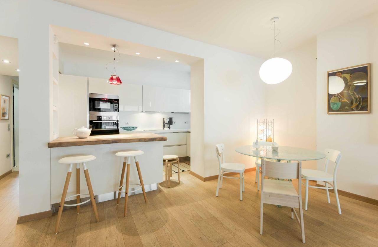 Stylish 3-Bedroom Apartment & Terrace Thessaloníki Exteriör bild
