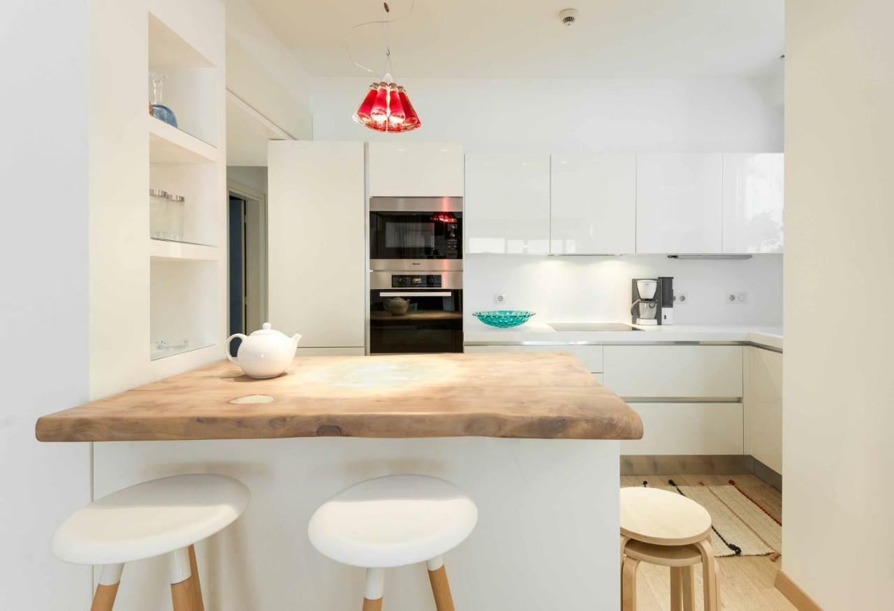 Stylish 3-Bedroom Apartment & Terrace Thessaloníki Exteriör bild