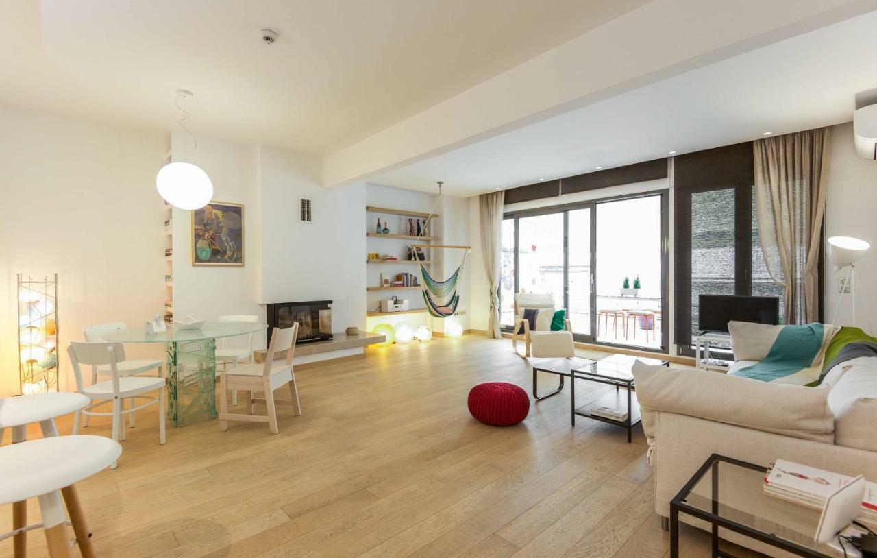 Stylish 3-Bedroom Apartment & Terrace Thessaloníki Exteriör bild