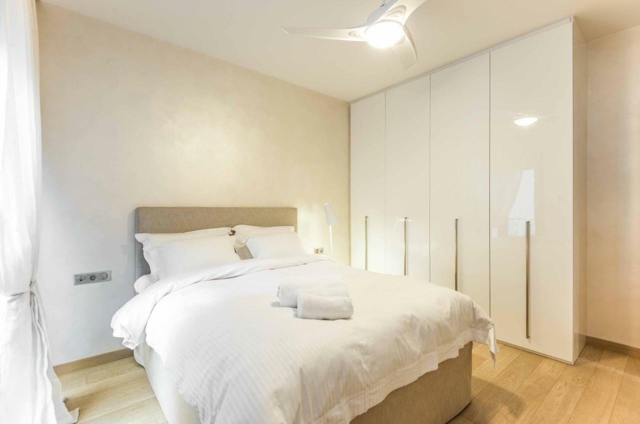 Stylish 3-Bedroom Apartment & Terrace Thessaloníki Exteriör bild